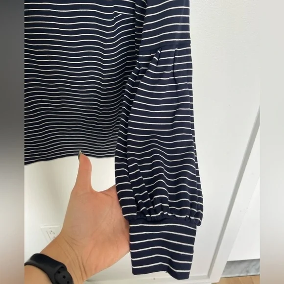 Ann Taylor Striped Navy Blue and White Ballon Sleeve Long Sleeve Top - Picture 5 of 6
